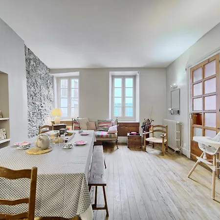 Maison Familiale *